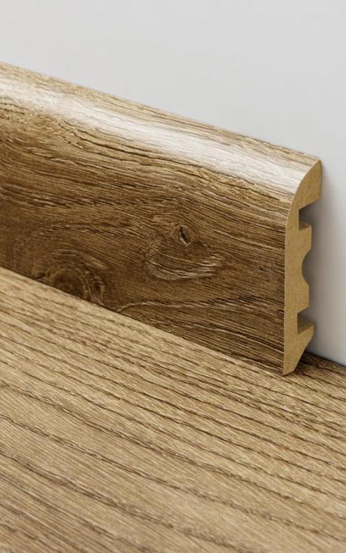Плинтус напольный FloorWay YLM-2709
